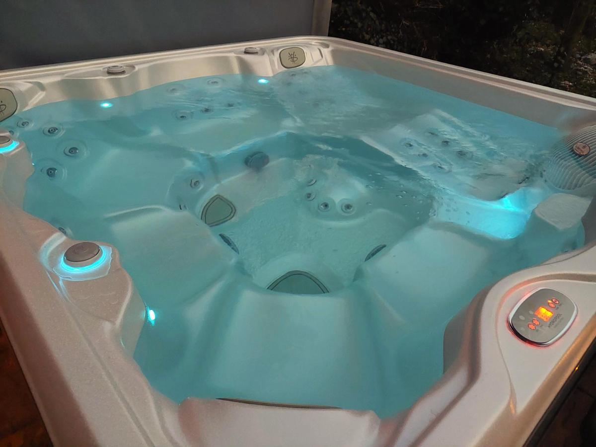 La Casa Rosa Di Segusino With Spa Jacuzzi In Garden Sequsino ภายนอก รูปภาพ