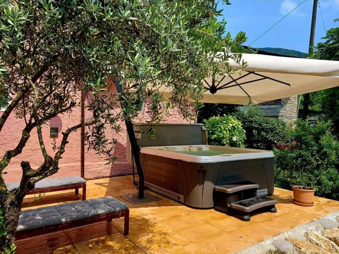 La Casa Rosa Di Segusino With Spa Jacuzzi In Garden Sequsino ภายนอก รูปภาพ